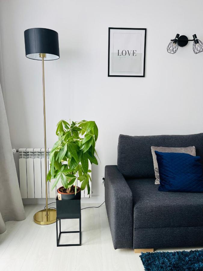 Apartamento Warsaw Inside Solec With Private Parking Exterior foto